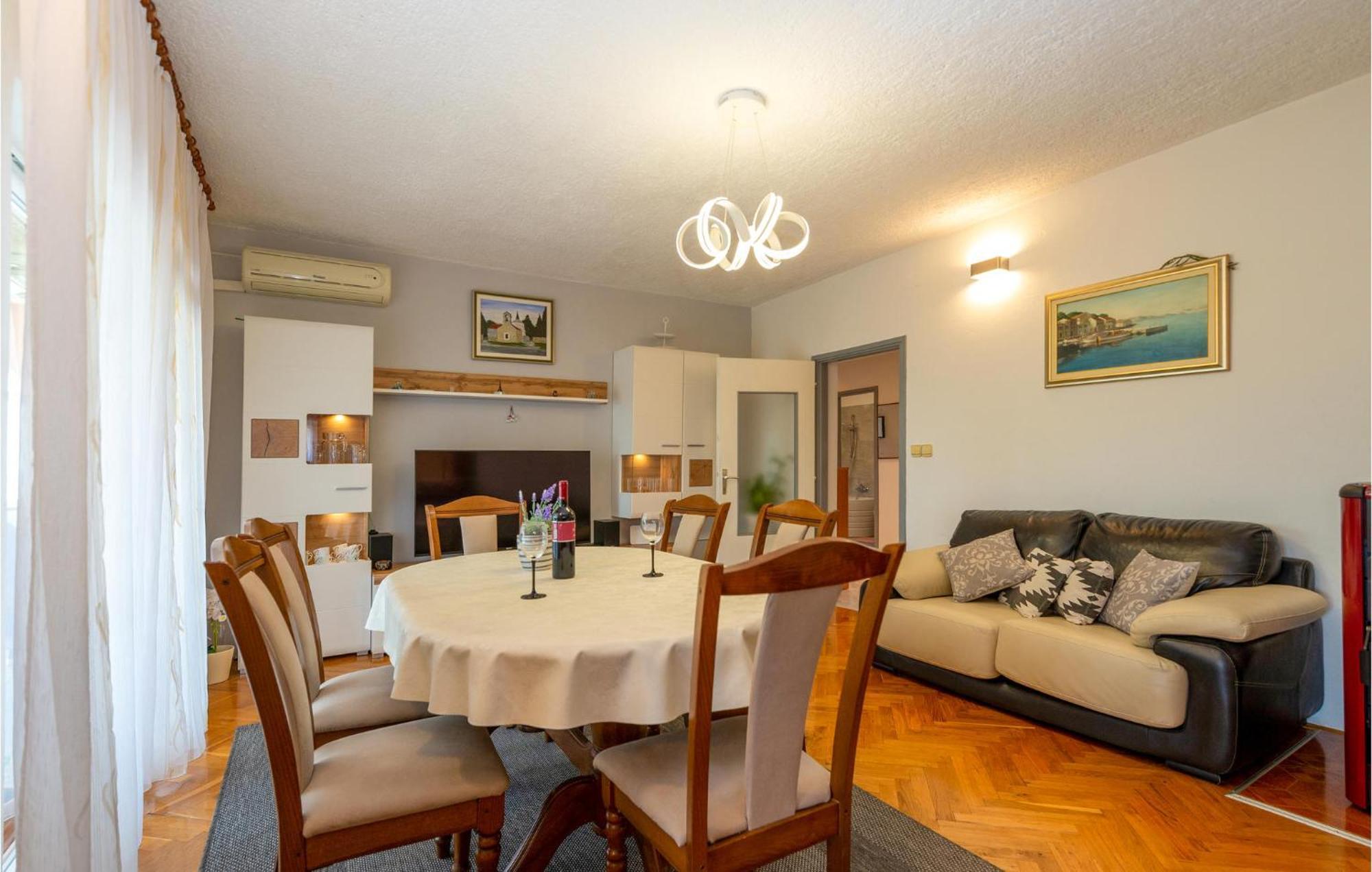Lovely Apartment In Rovanjska With House Sea View Εξωτερικό φωτογραφία