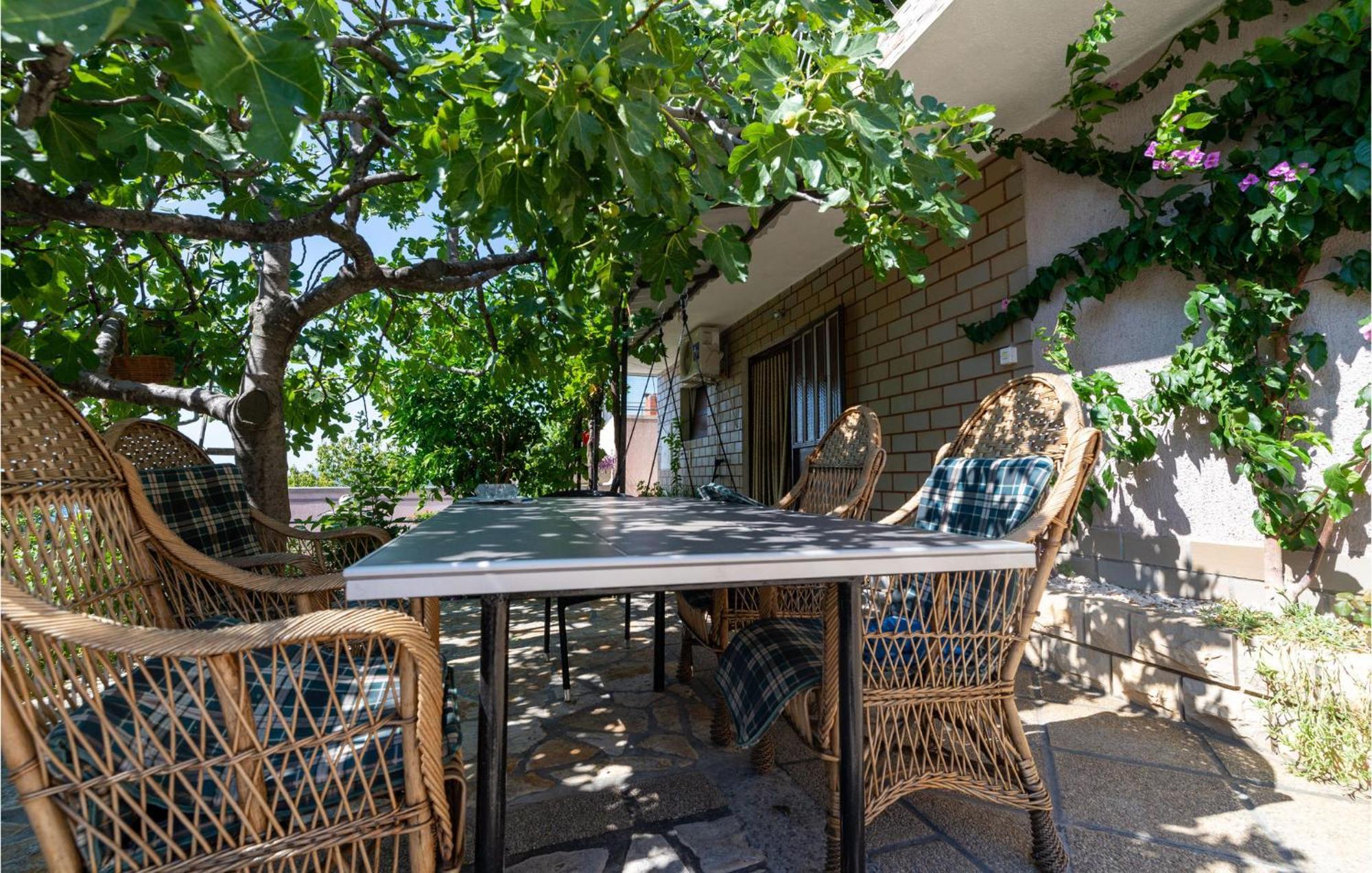Lovely Apartment In Rovanjska With House Sea View Εξωτερικό φωτογραφία